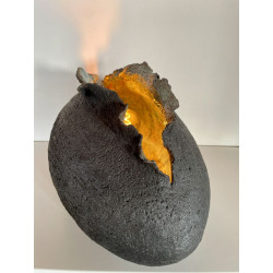 lampe d'ambiance très minérale en forme d'oeuf céramique raku