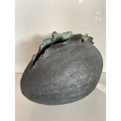 lampe d'ambiance très minérale en forme d'oeuf céramique raku