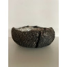 A beautiful decorative object for this truly original bowl or pouch.