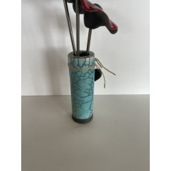 Vase avec ses trois fleurs colorées en céramique raku, déco assurée