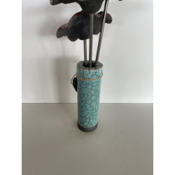 Vase avec ses trois fleurs colorées en céramique raku, déco assurée