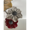 Vase avec ses trois fleurs colorées en céramique raku, déco assurée