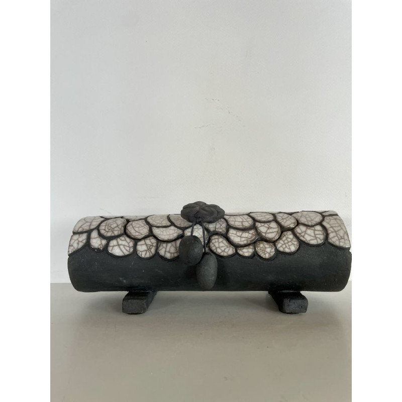 Création artisanale entièrement faite  à la main céramique raku