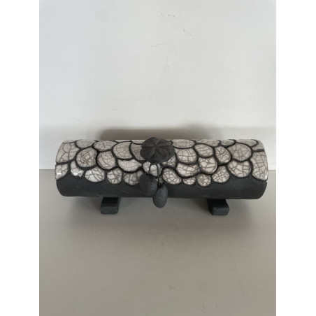 Création artisanale entièrement faite  à la main céramique raku