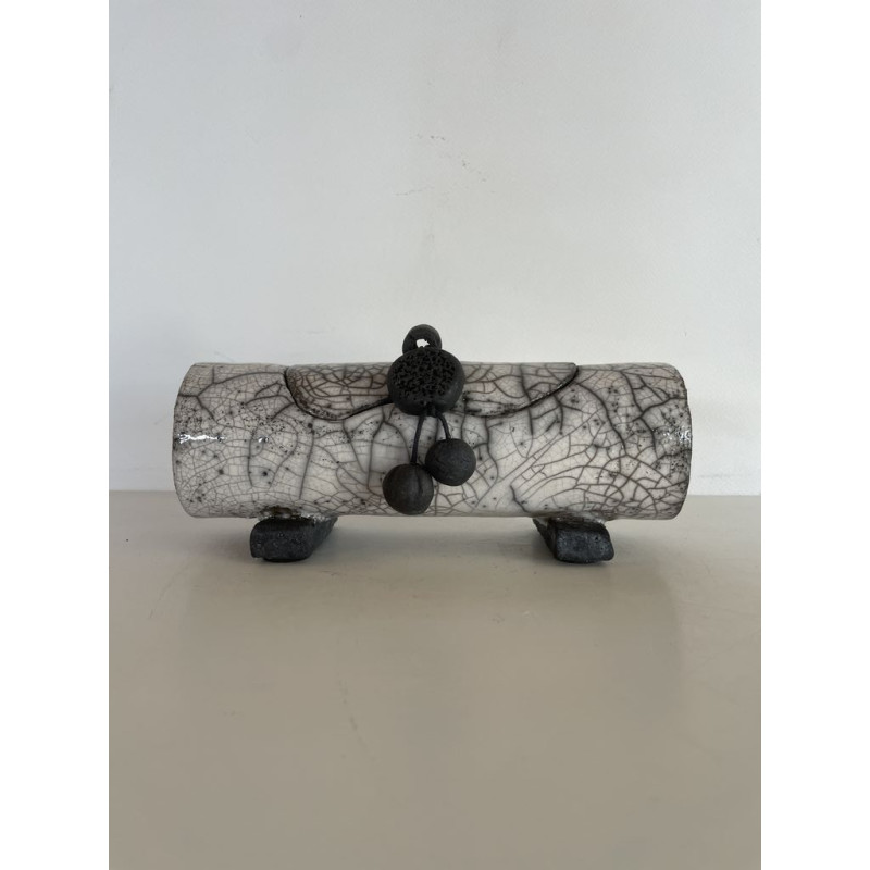 Boite en céramique raku de forme bambou