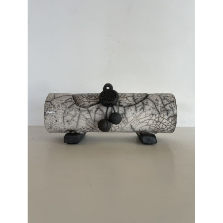 Boite en céramique raku de forme bambou