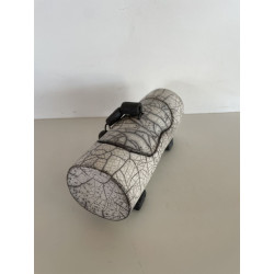 Boite en céramique raku de forme bambou