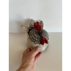 Trop mignonne cette boîte "Poule" en céramique raku, j'adore !