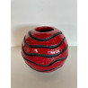 Vase original Boule rouge brillante et spirale en céramique Raku