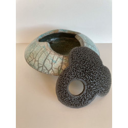 Artisanat d'art français pour cette boîte élégante boite ronde raku